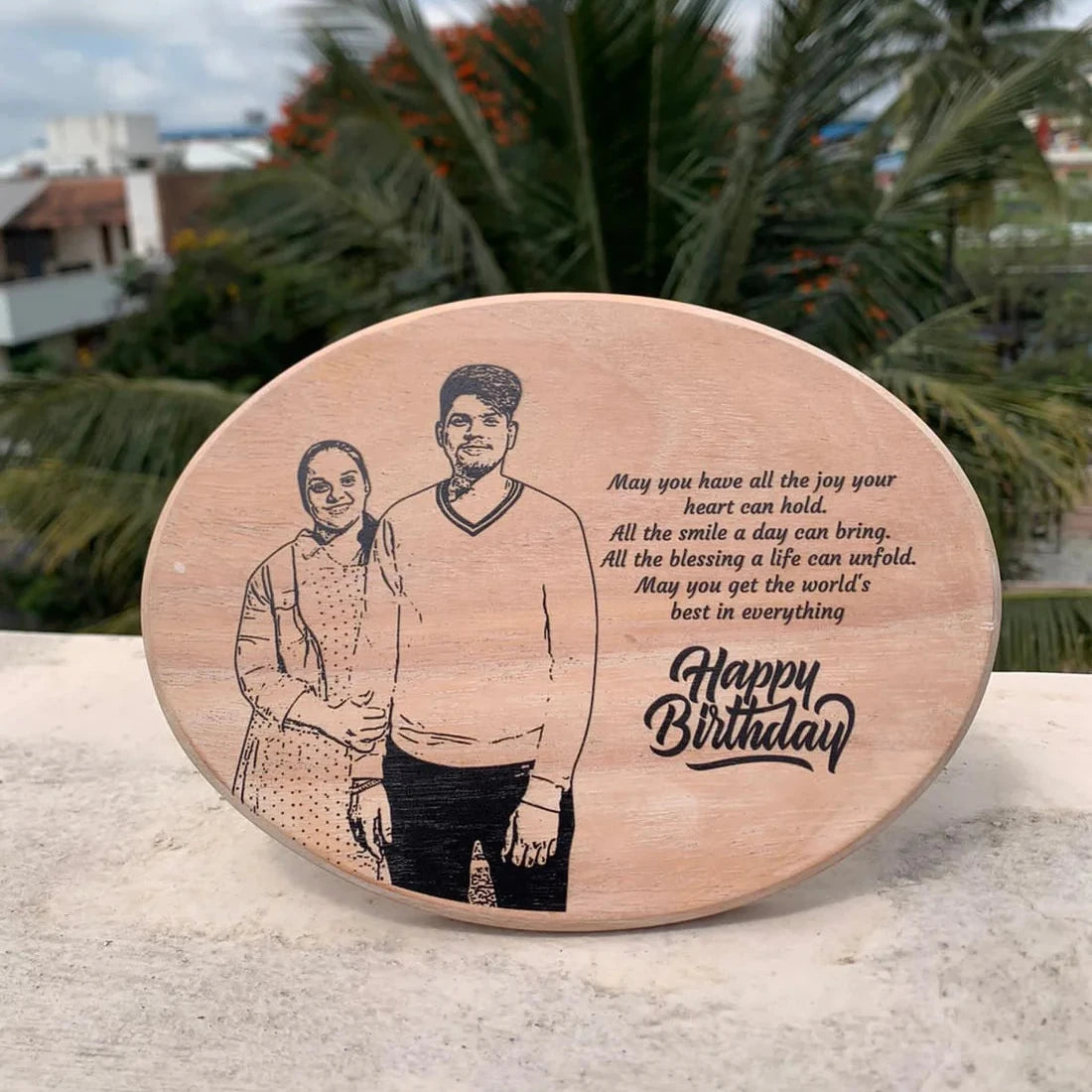 Customized Wooden Engraved Sketch Frame in Oval Shape