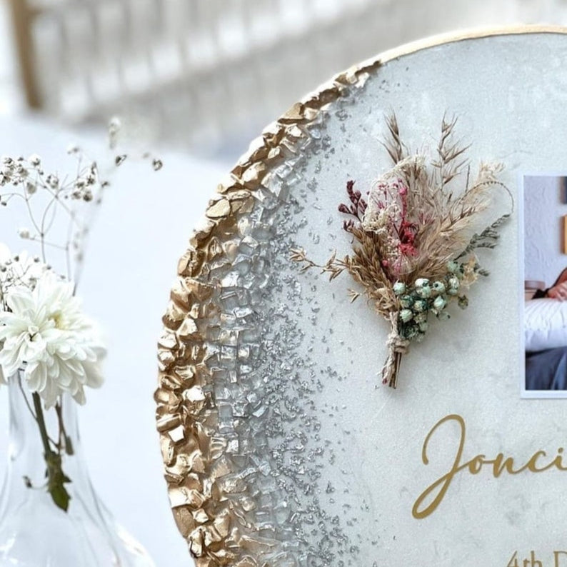 Personalized  Resin frame with Easel stand